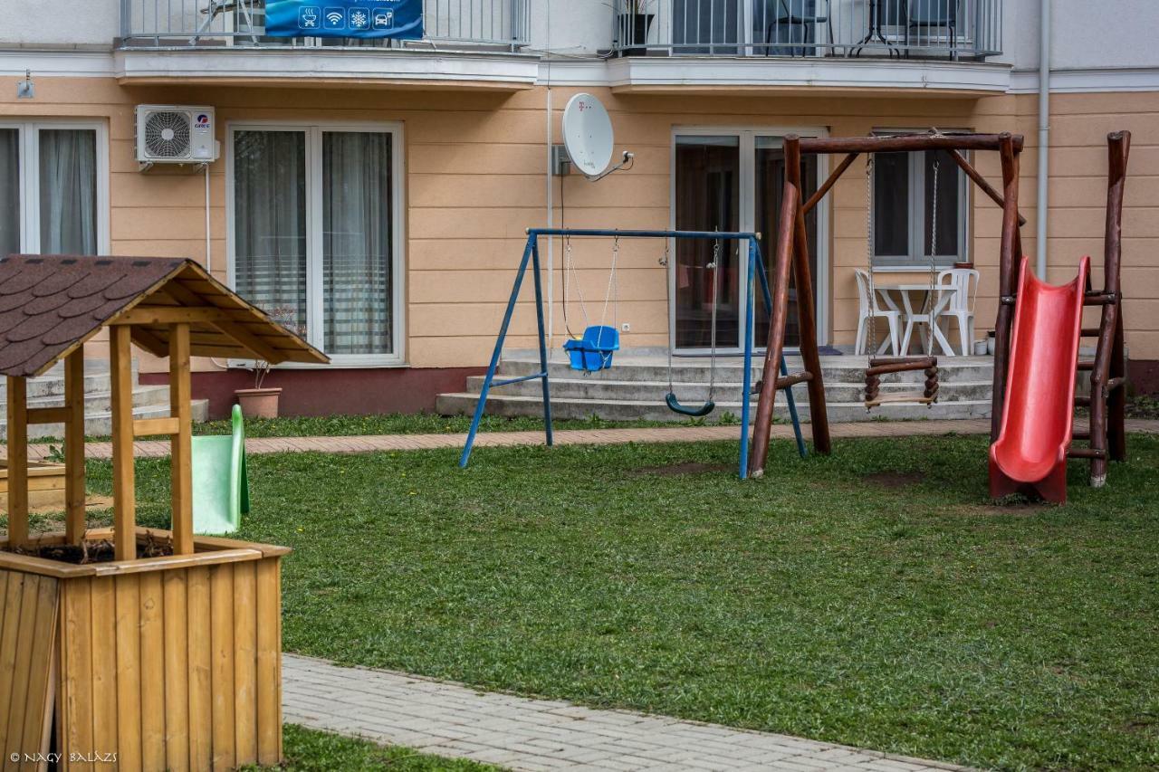 Ikon Apartman Хайдусобосло Экстерьер фото